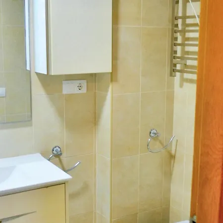 Modern 80 M² + Balcony