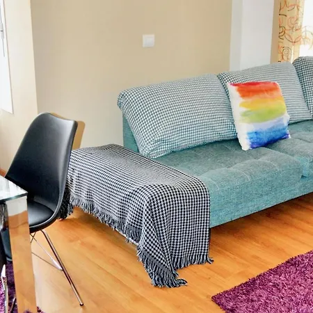 Apartment Modern 80 M² + Balcony