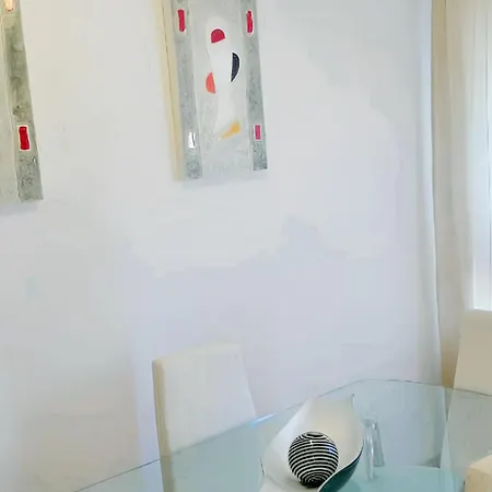 Modern 80 M² + Balcony Málaga