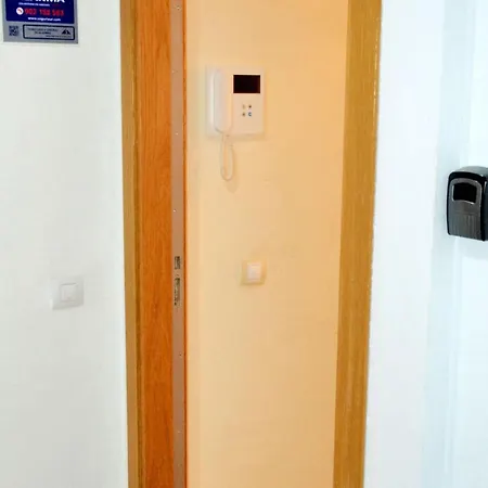Modern 80 M² + Balcony