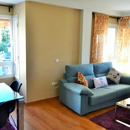 Modern 80 M² + Balcony Appartement