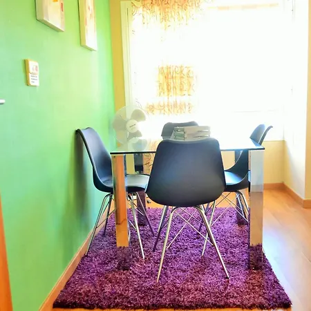 Modern 80 M² + Balcony Appartement