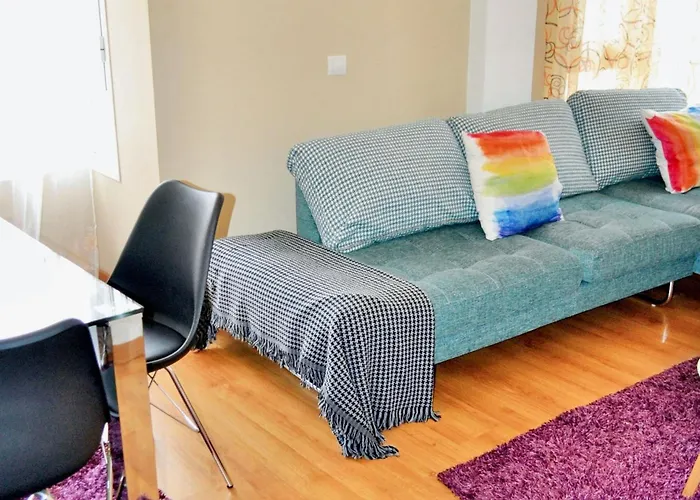 Apartment Modern 80 M² + Balcony
