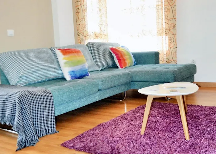 Apartment Modern 80 M² + Balcony *
