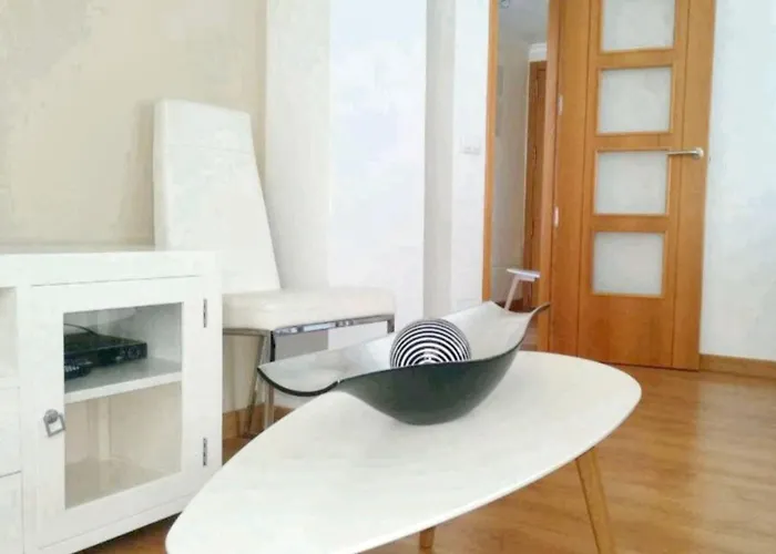 Modern 80 M² + Balcony Apartment Málaga