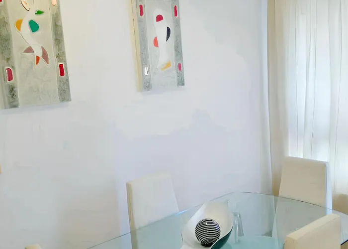 Modern 80 M² + Balcony Málaga