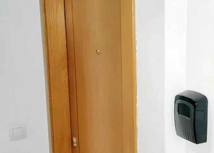 Apartment Modern 80 M² + Balcony