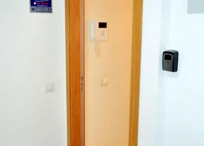 Modern 80 M² + Balcony