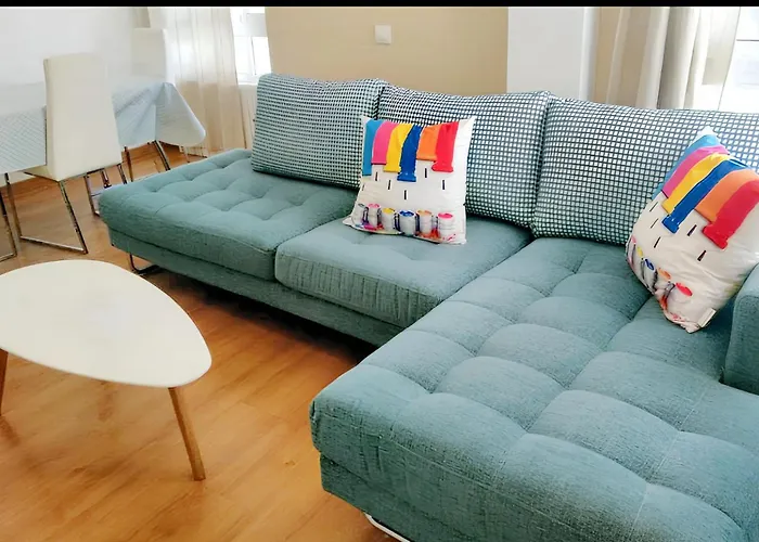 Modern 80 M² + Balcony Apartment Málaga